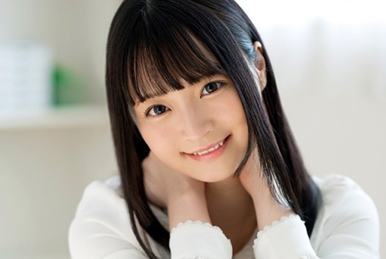 【ロリ娘×デビュー作】淫らな指マンされビチョビチョとエロい音を響かせちゃう！生ハメされ泣きそうな顔でイカされるｗ
