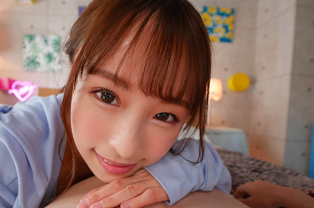 【美人エステ嬢×手コキ責め】騎乗位で跨りパンパン音を響かせながらお尻を振る！「出すときの顔見せて」と言ってイカせちゃうｗ