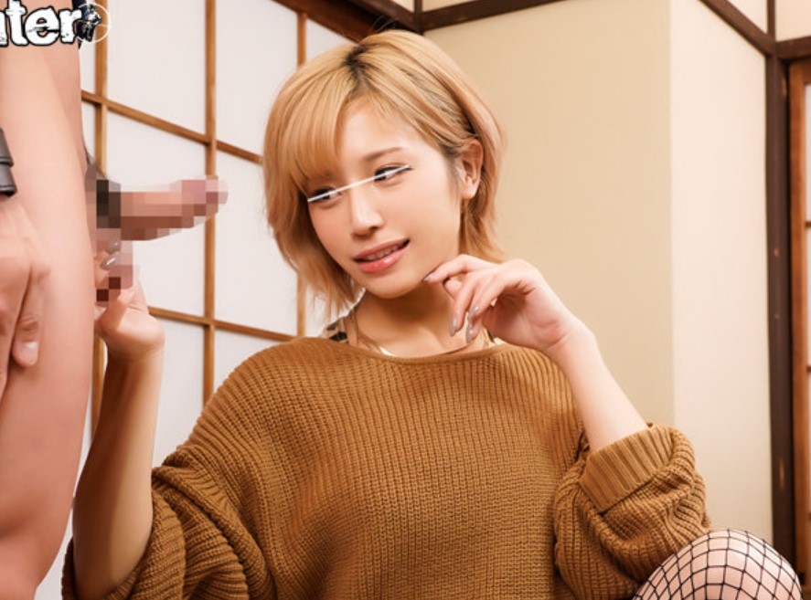 【網タイツ美女×中出し】拘束した男に騎乗位で跨りお尻を振りまくる！バックで突かれて「イクイクッ」と叫びながら狂っちゃうｗ