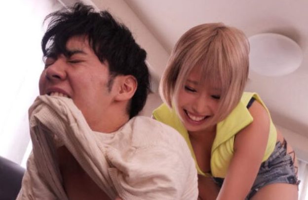 風俗通いに嫉妬した彼女がお仕置きの調教開始！尻穴とチ〇ポ弄られペニバンで突かれて普通の交尾で満足できない体へ！