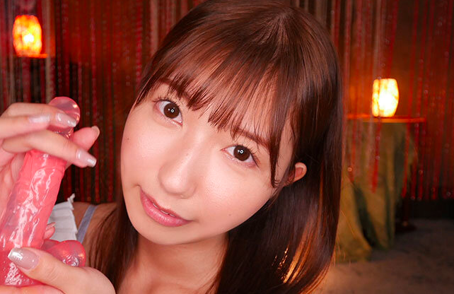 【エロ美少女×濃厚フェラ】男の乳首をしつこくいじって気持ち良くしてあげる！反り返ったサオをしごいてイカせちゃうｗ