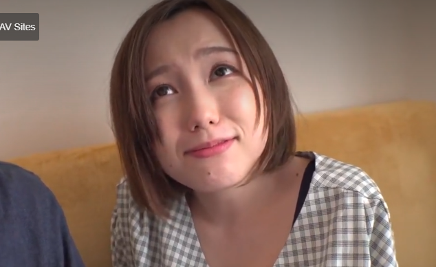 【ムッチリお姉さん×パイズリ】他人棒でアソコを擦られマン汁が溢れちゃう！バックからハメられエロい顔してイッテしまいそうｗ