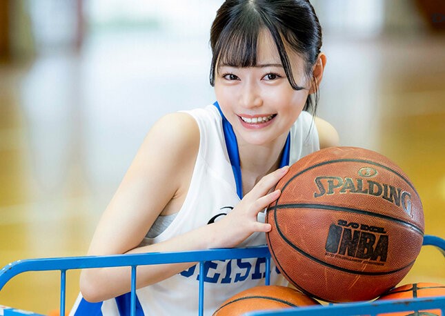 美少女のバスケのユニフォーム姿って何故かチ●ポが勃つ！『あっ♡あっ♡』神聖なコート内でチ●ポを罰当たりハメ性交ｗｗ