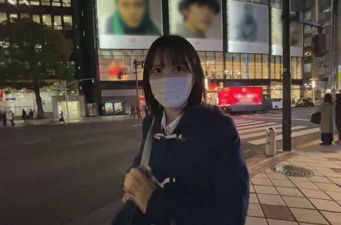 今までに何本ものチ〇ポ抜いてきたお口のプロJKの激しいしゃぶりに悶絶しながら我慢しきれず口内放出ｗ
