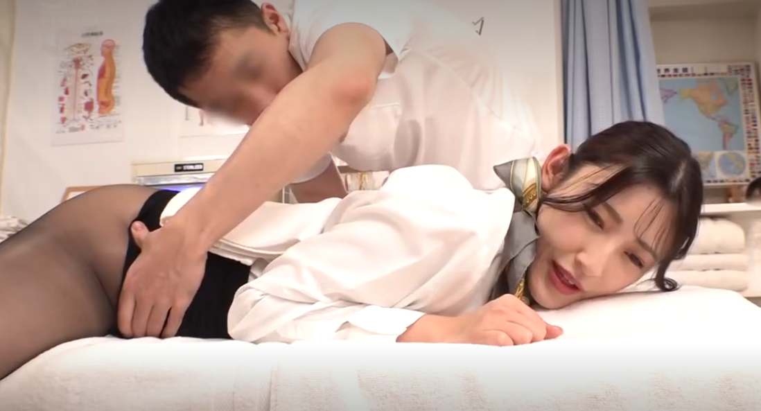 福利厚生で派遣された整体師に疲れた体ほぐしてもらいつつアソコも弄られ激しい肉棒マッサージを受け入れる！