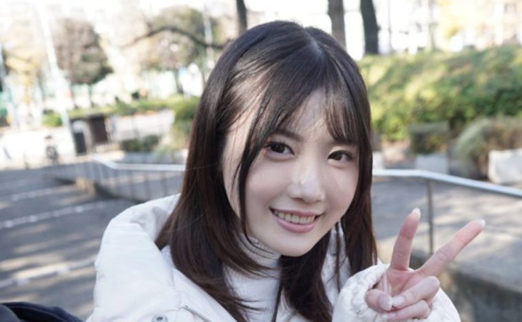 結局みんなイチャラブが大好き！『あっ♡』パイパンマ●コがかわいい女子大生とデートを楽しんだ後は念願の中出しでスッキリｗ