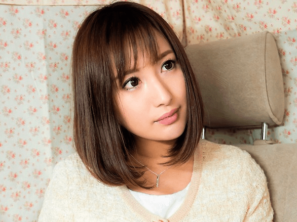 上品な奥様を狙って声をかけナンパし際どい質問から徐々に脱がしてアソコ弄り発情した奥様がホテルで生交尾！