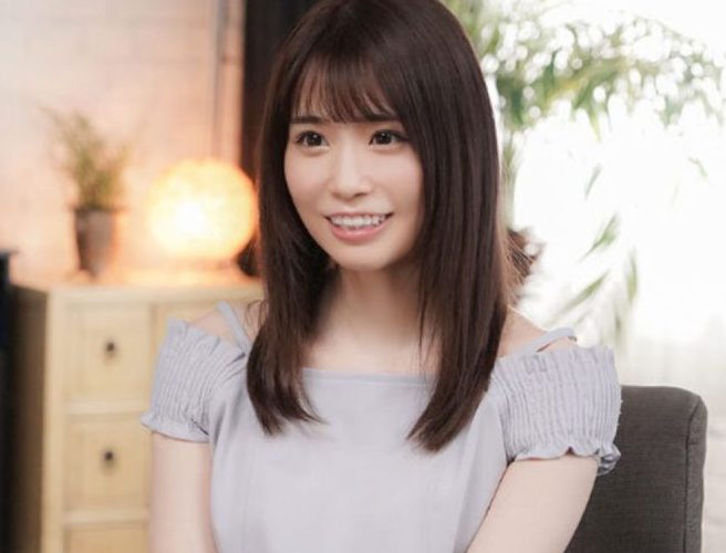 クジラのように潮を吹く淫乱美少女！『あぁっ♡ダメぇっ♡』禁欲させてためたエネルギーを3P交尾で大放出！