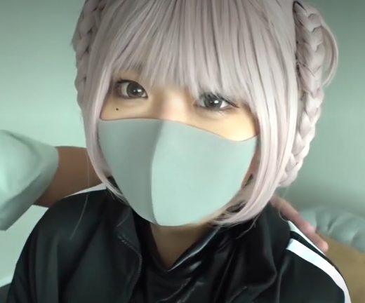 コスプレした美少女が中年オヤジのチ〇ポ弄り言われるがままアソコ差し出し衣装のままハメられ喘ぎまくる！