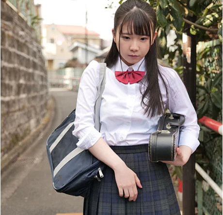性的欲求が高まり調教されたいという歪んだ衝動にかられたJKが倉庫に住む変態オヤジに肉体を貪られてしまう！