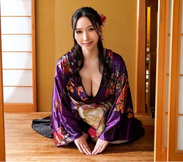 艶やかな着物を纏った女主人が宿泊客に過激すぎるもてなし！日々の疲れを癒すスケベテクを駆使して精子搾取ｗ
