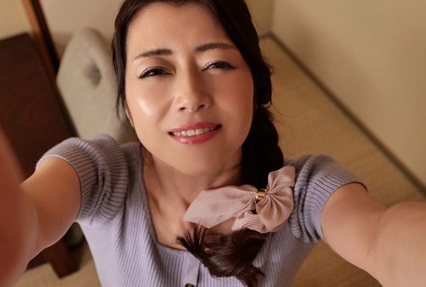 【北条麻妃×痴女】誰もが憧れる美人女社長の表と裏の顔を知ってしまった！怖い叔母さんがドスケベになり僕のチ●ポにくぎ付けwww
