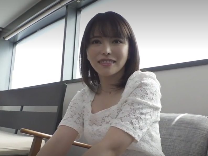 【柔体お姉さん×ご奉仕プレイ】身体反らせて誘惑しながら神フェラ！ 笑顔で肉棒しゃぶりつつトロ顔アクメでぶっかけフィニッシュｗ