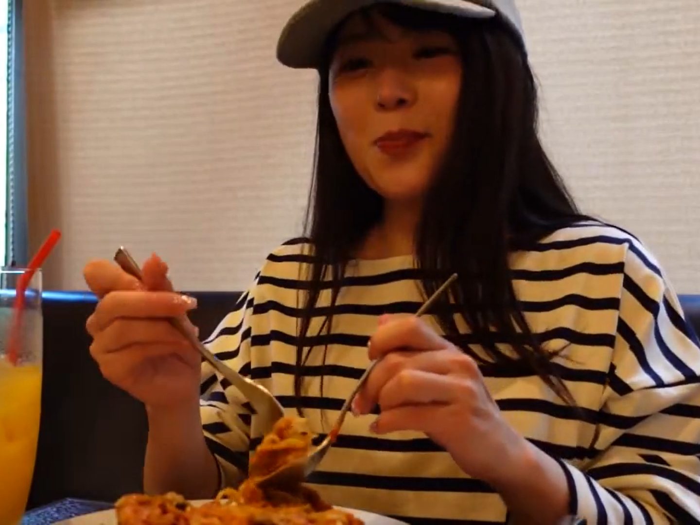 【ナンパ×JD】ランチおごってそのままパコハメ！むっちりだけど微乳が可愛い素人女子大生が乳首フル勃起させてガチイキ！