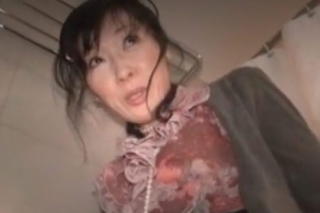 【ゆるエロ素人×おもちゃ開発】簡単に落ちるお姉さんにディルド突撃！ アヘ顔晒して下着まで濡らしながら果てまくるｗｗ