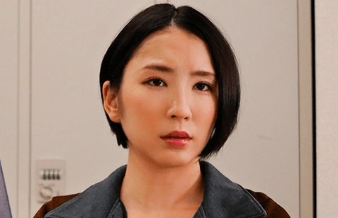 嫌いな社長に性的いやがらせを受け立場を利用し体を弄り回し肉棒挿入されるも激しい腰使いにイカサれて虜になる！