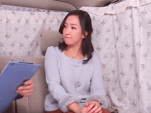 上品なセレブ奥様でも表には出せない隠れた本性を現しアソコ責められ他人棒の刺激で喘ぎ快楽堕ち！