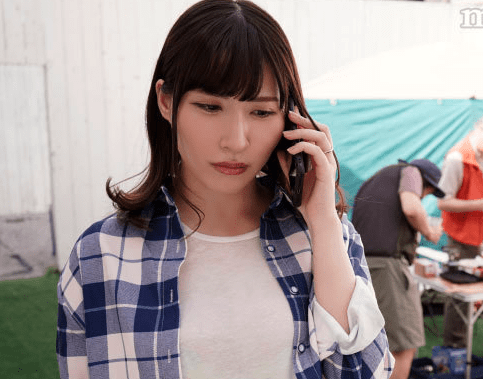 これもキャンプの醍醐味！『もう…おかしくなっちゃいますぅ…♡』旦那が不在で不安な人妻をおっさん達のチ●ポで強制快楽責め！