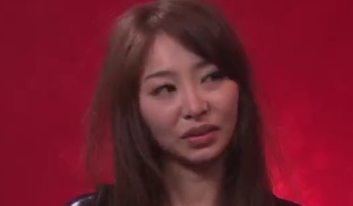 【淫乱お姉さん×バイブ責め】目隠しされたまま2本のサオを吸い上げちゃう！バックで突かれてエビ反りになってイカされるｗ