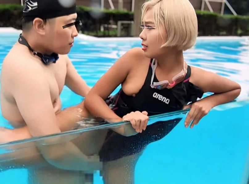 【ガチ犯され×ギャル】水泳教室で生徒にコーチが水中悪戯！「嫌ぁ止めて！」抵抗するも生チンブッコまれガチイキ！