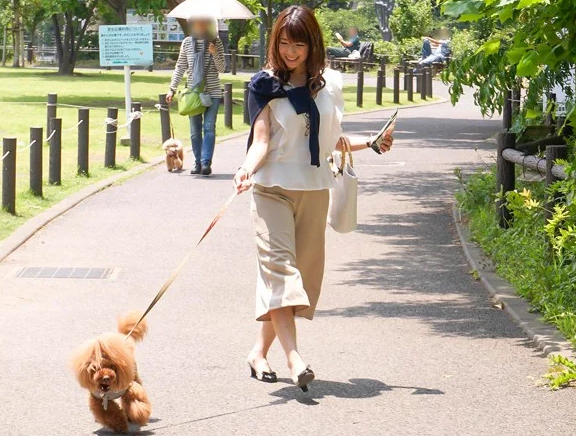 被害者に事故の償いとして拉致監禁され拘束されたまま男たちに激しく凌辱されM女として覚醒していく！