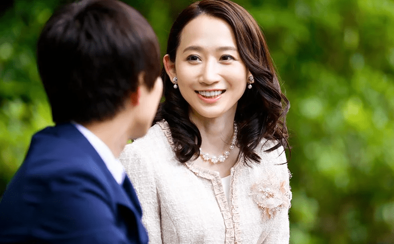 憧れていた義母との2人だけの卒業式！大人になった義理の息子に抱かれ激しく肉棒で突かれながら快楽に浸る！