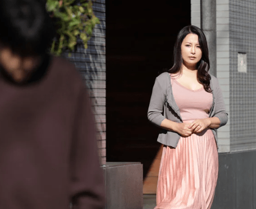 恋した女性は母の友人！別れの前に過ごす淡い時間『良いよ…おいで…♡』想いと身体が重なる最初で最後の一日！