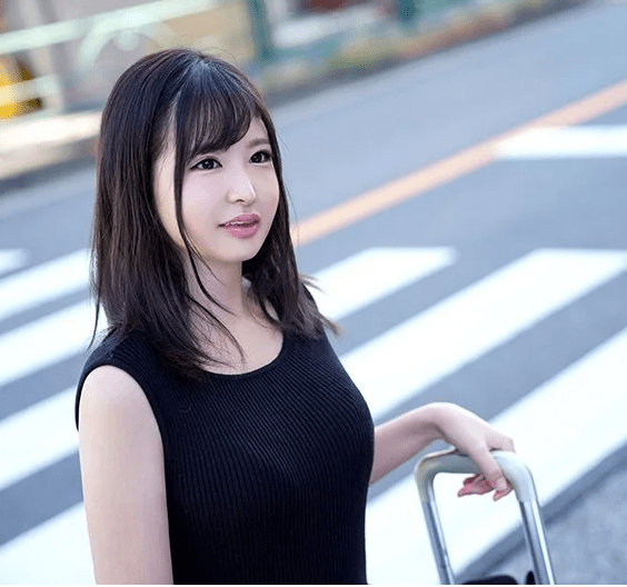 つぶらな瞳と小柄で立派な乳房をもつ美少女系泡姫がデビュー！肉棒の突きでオンナへ変貌し喘ぎまくる！