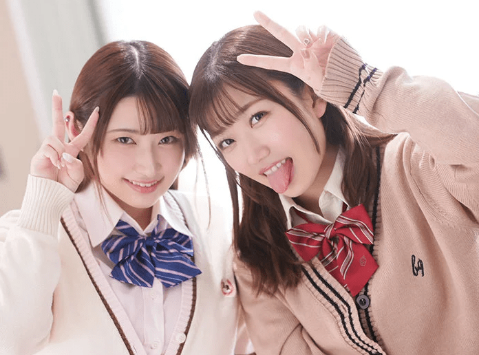 担任が勃起しながら謝罪する姿に悪ノリしたヤリたがり娘たちがデカ乳で責めながら肉棒ハメまくる！