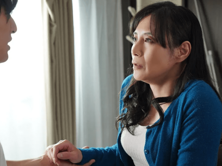 義父の虐待で引きこもった息子！家も追い出された復讐の標的は母親！『お前が悪いんだ…！』ビン勃ちチ●ポをぶち込み服従！