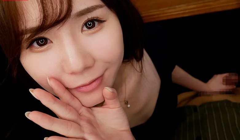 近くに嫁がいようとも関係なく甘い囁きで誘惑しチ〇ポ弄られスリルと興奮味わい背徳感に苛まれながらもハメまくる！