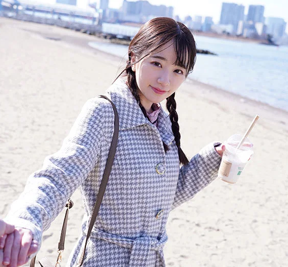 楽しいデートの後にホテルで興奮が抑えきれずにキスを繰り返し大人の表情を見せながら肉体を重ね合う！