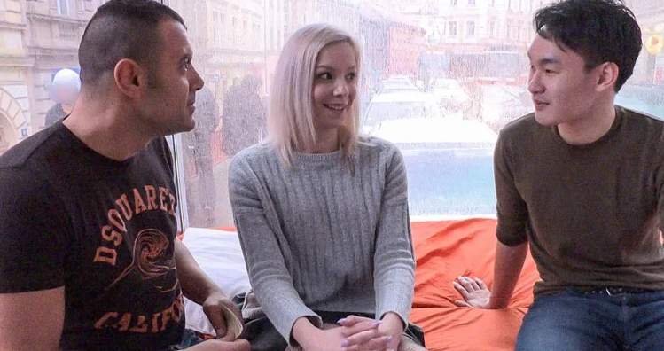 ヨーロッパへ海外出張したＭＭ号が言葉巧みに白人女性を連れ込みエロい本性引き出してカチカチのチ〇ポぶち込む！