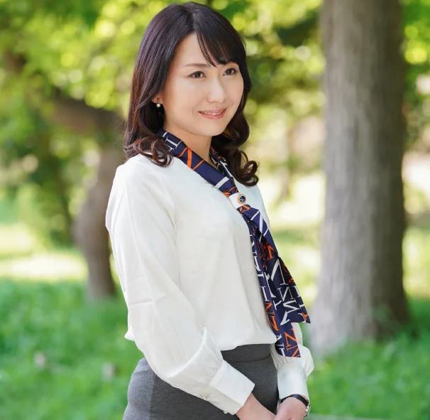 徐々に旦那でイクことが出来なくなった人妻が心の底から女の悦びを味わいたい為に快楽を選びデビュー！