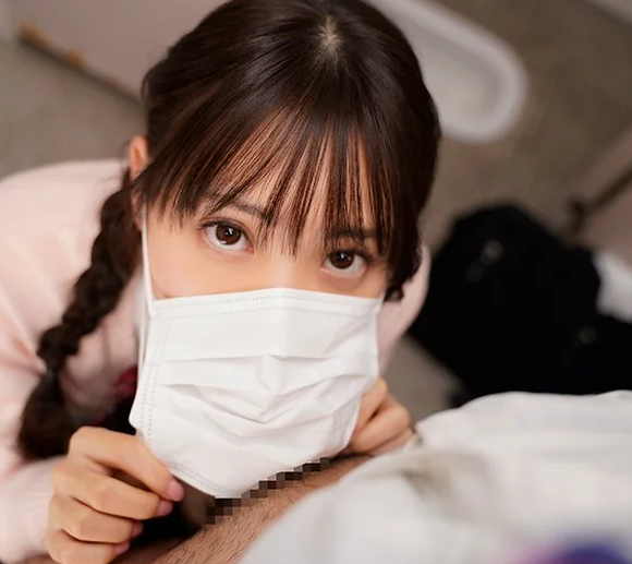 契約を結べばオヤジでも誰でも呼べばすぐに抜いてくれる口ま〇こJKが時にはアソコも使い快楽へ誘う！
