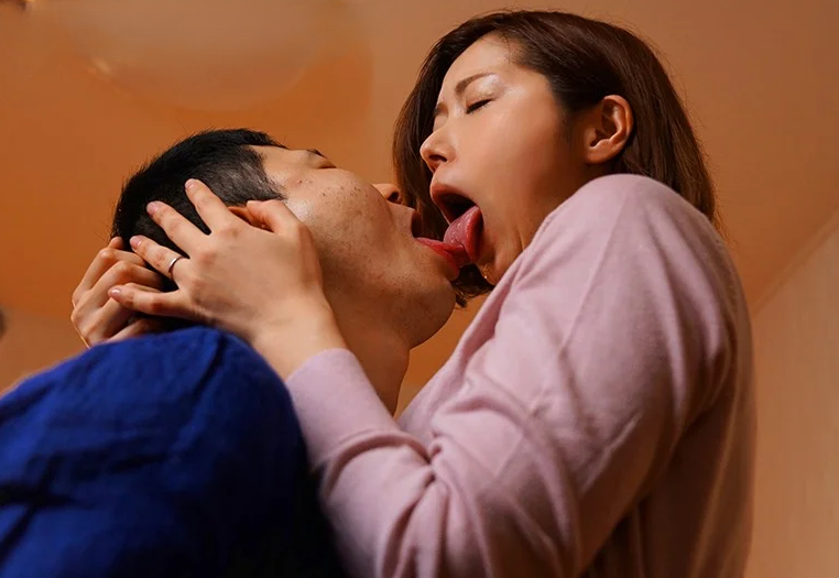 いじめっ子の同級生との肉体関係で母の性欲が抑えきれなくなり発情した雌のように激しい交尾で快楽貪る！