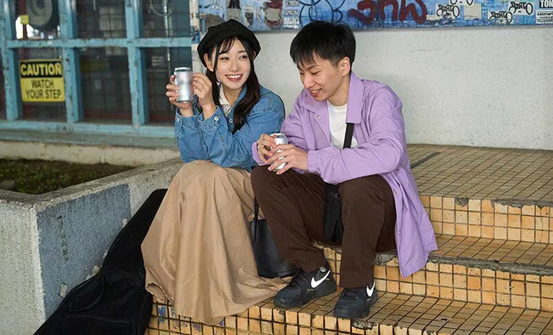 声をかけたお姉さんと盛り上がり部屋で性欲のままヤリまくる！恋人関係と思った矢先に部屋から彼女がいなくなり…
