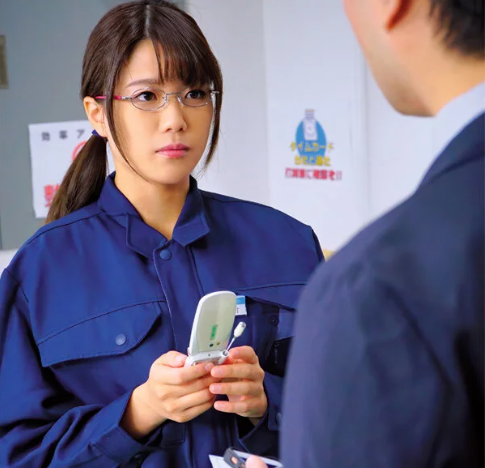 大人しそうなエロいカラダしている同僚に告白され家に呼ぶと淫らな性獣と化してザーメン搾取されることに！