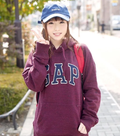 草食系のふりをした男優が美少女のやさしさに付け込み肉体貪り生チ〇ポ挿入し普段以上の快楽にイカサレまくる！