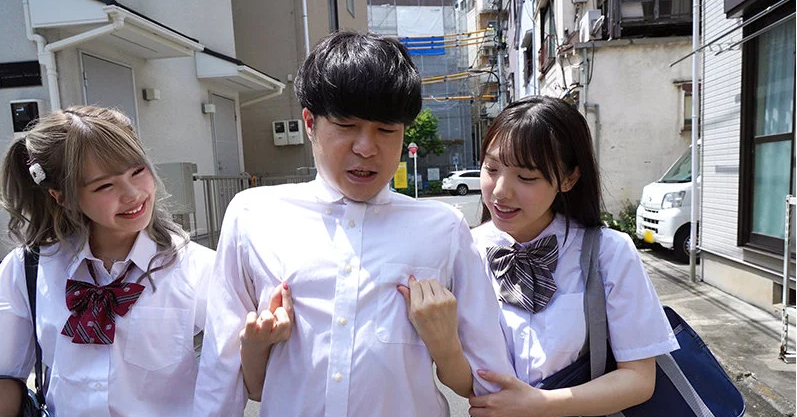 【松本いちか/白桃はなx乳首痴女】放課後に男を漁り2人で執拗な乳首責めに翻弄されながら交尾で快楽に耽る！