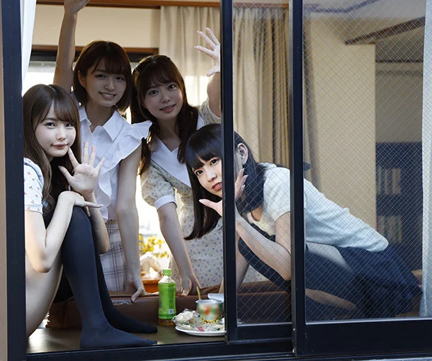 【松本いちか/百瀬あすか/桜井千春/倉本すみれx４姉妹ハーレム】引越し当日から４姉妹にチ〇ポ狙われザーメン搾取！