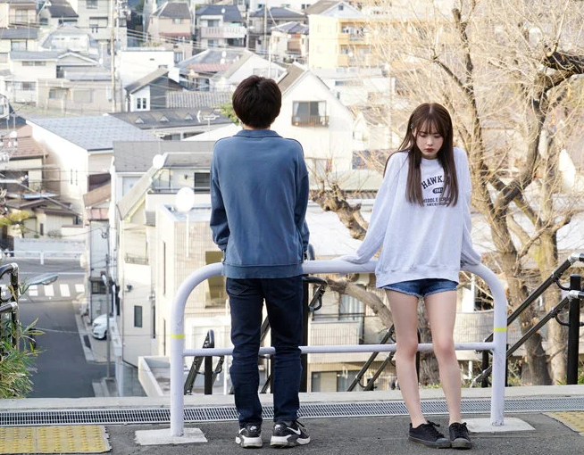 妹のような存在の幼馴染が別れを惜しむかのように女として迫ってきて痴女責めされ快楽に溺れていく！