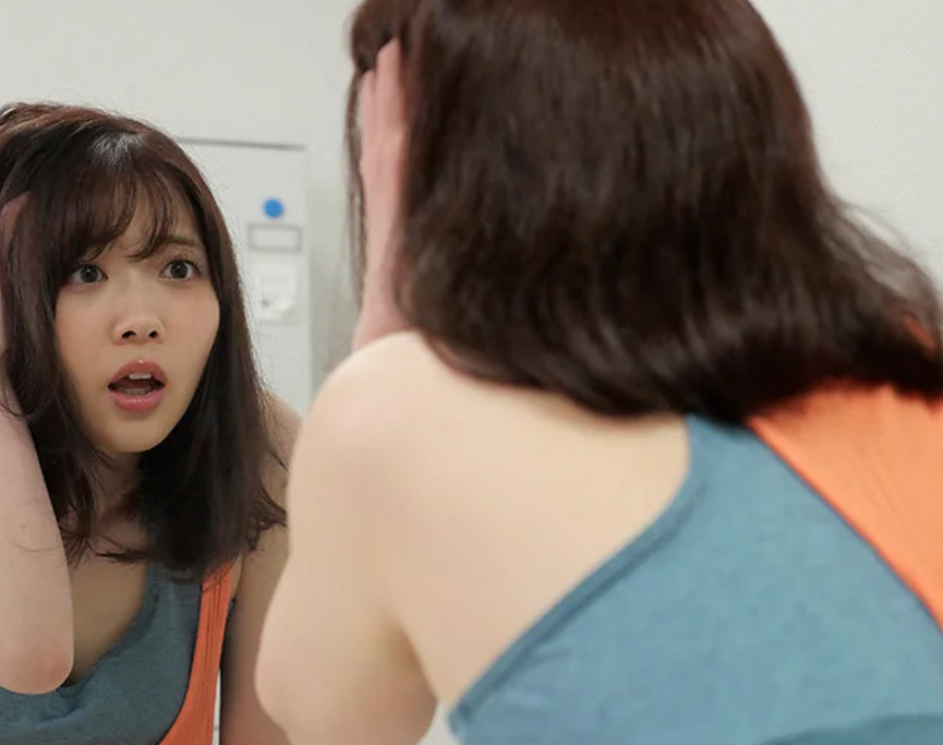 怪しい薬で身体が縮んだJK格闘家に復讐！”オンナは黙ってチ●ポを咥えてろ”と神聖なリングで男達にボロカスに犯されるｗ