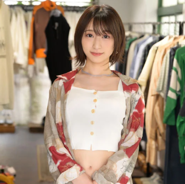 痩身ボディーの彼女がAV業界に興味を持ちデビュー！経験人数少なめの彼女が見た目と違い下品な交尾でイキまくる！