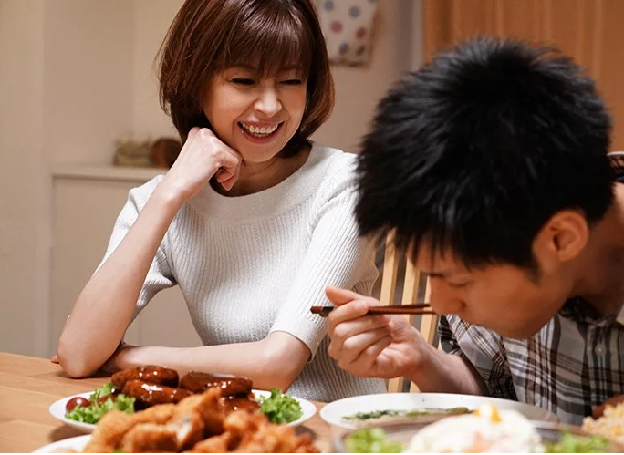 自堕落な夫に愛想尽かせた妻が取引先の冴えない部下と一度きりのはずがテクが凄すぎて虜になり快楽堕ちしてしまう！