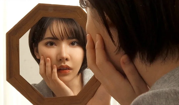 声もカラダも反応までもが女性化した親友に驚くもヤリたい気持ちが勝ってしまい豊満になった肉体を貪る！