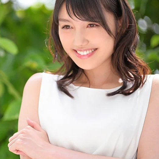 CMなどで活躍した元芸能人が新たな舞台にAVデビューを選択し色気漂う成熟したカラダで交尾姿を披露する！